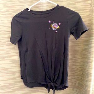 Girls tie black tshirt